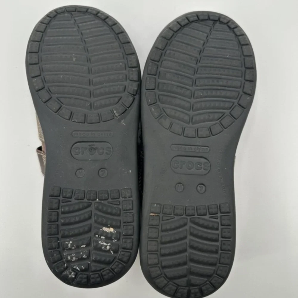 CROCS Men’s Brown Leather-Look Fisherman Sandals